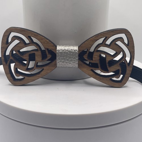 Noeud de papillon en bois