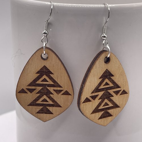 Boucles d’oreilles pendantes en bois gravé aztèque