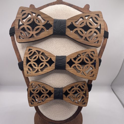 Noeud de papillon en bois( chêne )