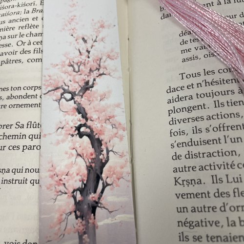 Marque pages en aluminium arbre en fleurs
