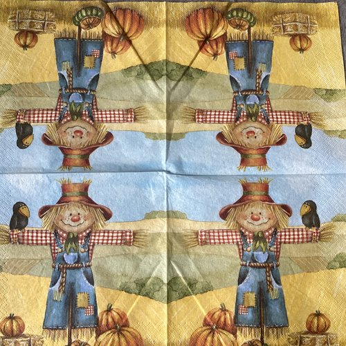 Serviette en papier épouvantail