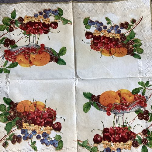 Serviette en papier coupe  de fruits