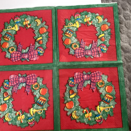 Serviette en papier couronne de noël