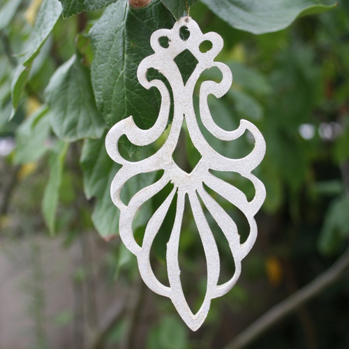 Suspension en bois sapin de noël blanche