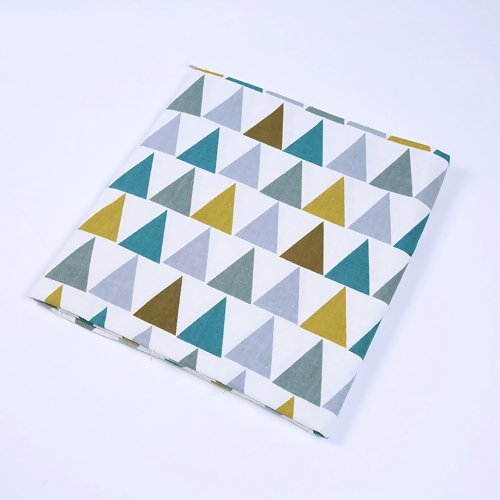 Coupon de tissu 70 cm x 100 cm épais rigide coton et polyester géométrique triangles