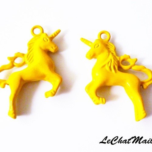 Lot de 2 breloques licorne laqué jaune 36 mm x 28 mm cheval