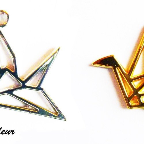 Lot 2 breloques origami grue en métal argenté et doré 29mm x 23mm pliage japonisant