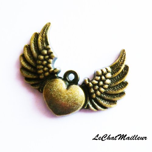 Pendentif coeur ailes ange métal couleur bronze 34 mm porte bonheur amour
