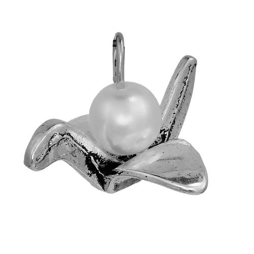 Breloque pendentif en métal argenté vieilli grue perle nacré 24 mm x 23 mm japon