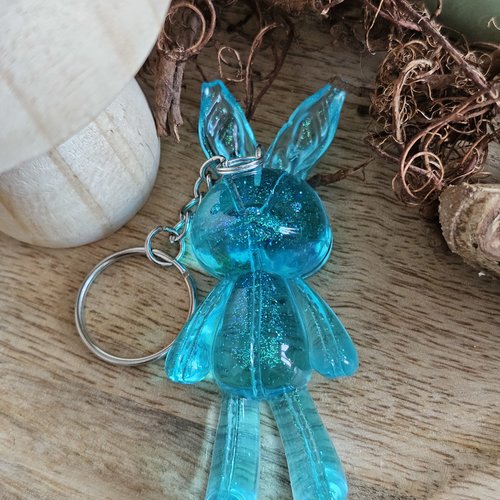 Porte-clé lapin en résine – charme et originalité à emporter !