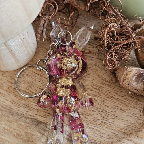 Porte-clé lapin en résine – charme et originalité à emporter !