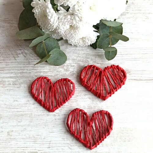 Petits cœurs en laine rouge durcie naturellement – déco mariage romantique, saint-valentin, souvenir invité écoresponsable