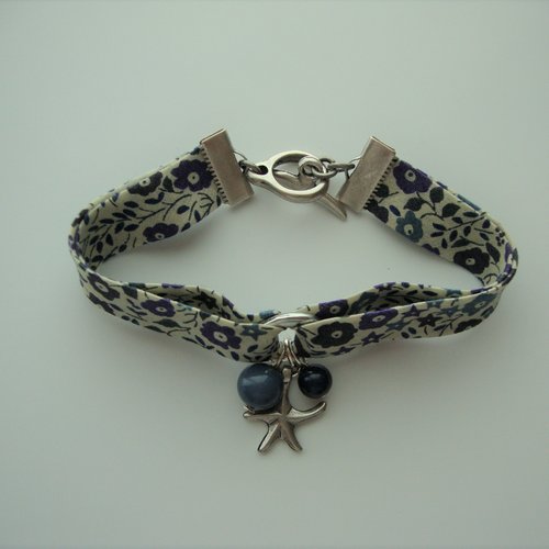 Bracelet biais liberty "fairford bleu", perles polaris "blue jean" et "bleu nuit ". breloque étoile de mer et fermoir t.