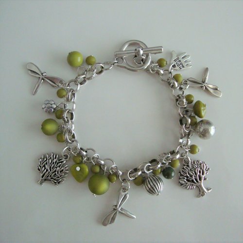 Bracelet en métal argenté : breloques arbres et libellules, perles polaris "olivine" et ccb argentées, fermoir t.