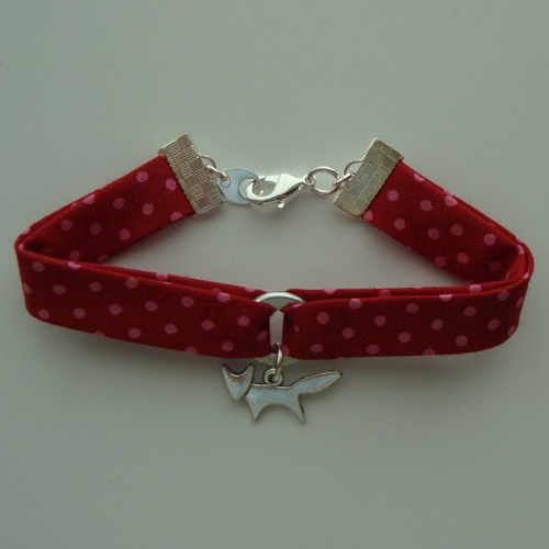 Bracelet biais frou frou "rubis éclatant à pois", renard et mousqueton en métal argenté.
