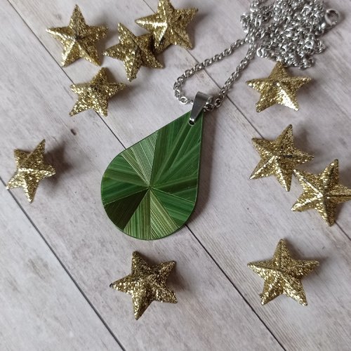 Collier pendentif aqua moyen vert foncé