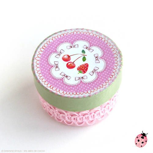 Mini boîte ronde à bijoux illustrée "rosamande - fruits gourmands" 