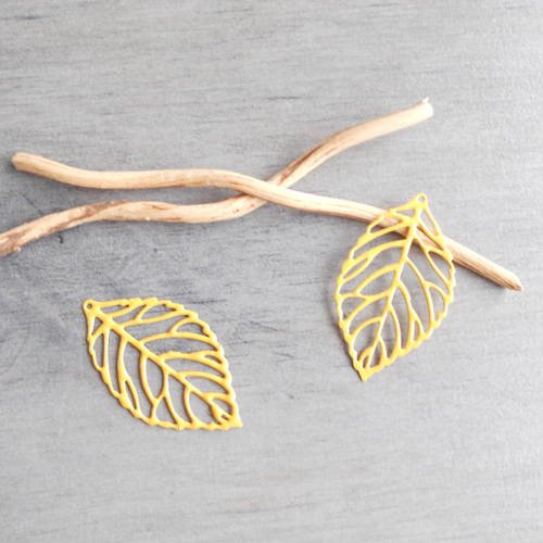 X 2 estampes feuille  jaune foncé
