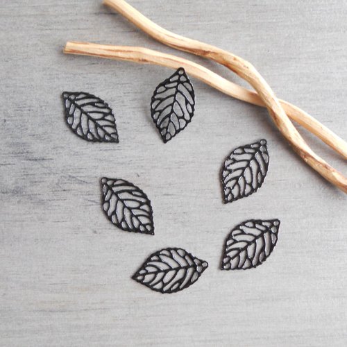Lot de 10 estampes émaillés feuilles filigranes noir