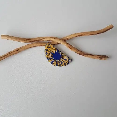 X2 sequins émaillés demi lune 25,5 x 12,5 mm bleu foncé et jaune foncé