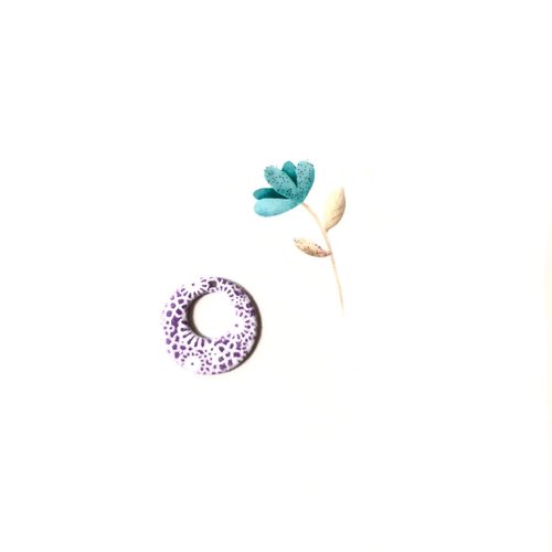 X 2 sequins émaillés lilas et blanc 17 mm