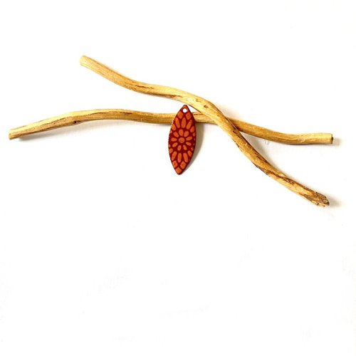 X 2 sequins émaillés navettes rouge foncé et cognac 25x10 mm
