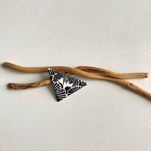 X2 sequins émaillés triangles blanc et noir