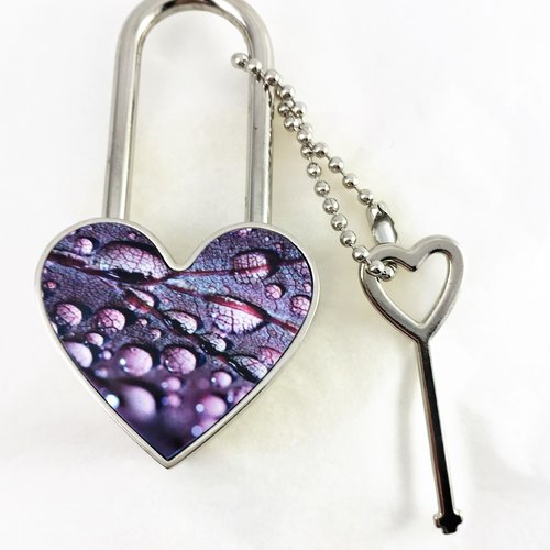 Cadenas cœur avec chaîne et clé forme de cœur