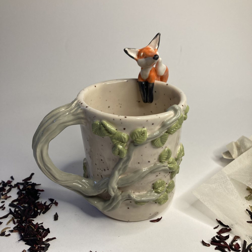 Mug poétique, artisanal, décor végétal accompagné du renard, pince sachet de thé
