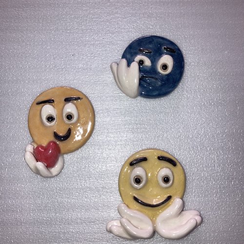 Magnet smiley x3 en céramique,  fait main