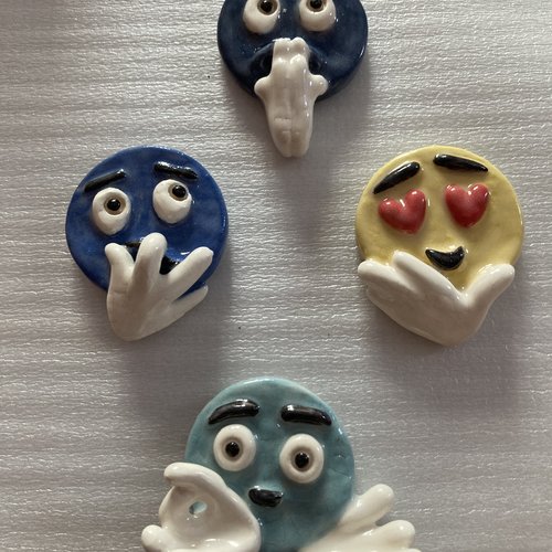 Magnet smiley x4 en céramique,  fait main