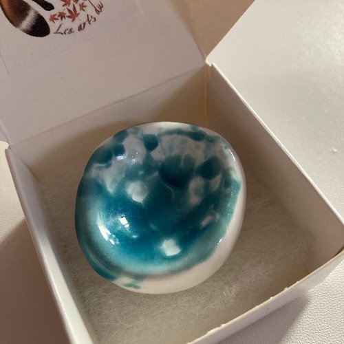 Worry stone, pierre de méditation anti-stress, en céramique, lisse.