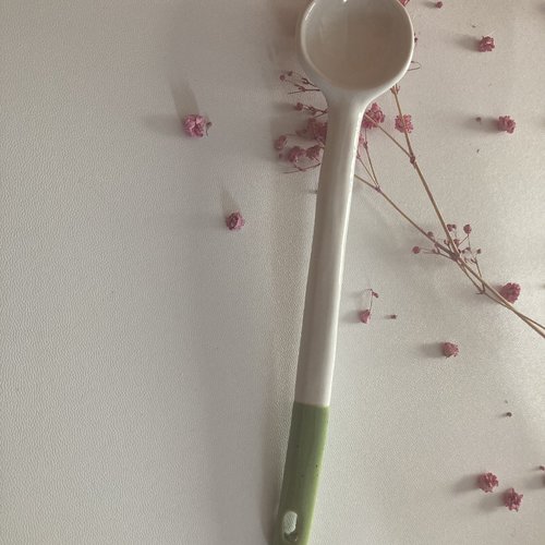 Cuillère à thé ou à miel, céramique 17cm, objet unique