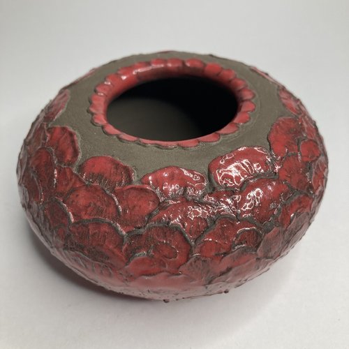 Vase boule, terre noire
