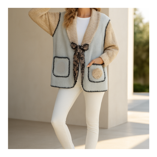 Veste noire et blanches