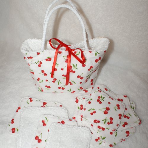 Sac et linguettes reutilisables tissu coton fond blanc imprimé de petites cerises rouges