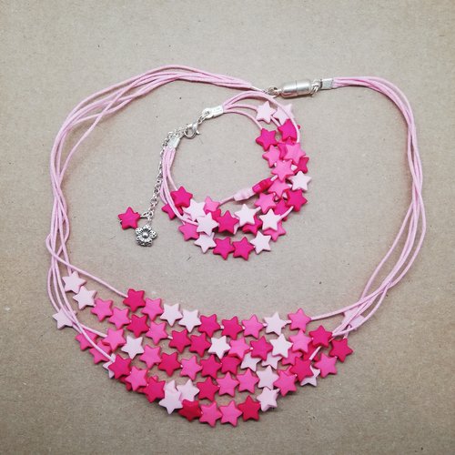 Parure fantaisie enfant : collier et bracelet camaieu rose