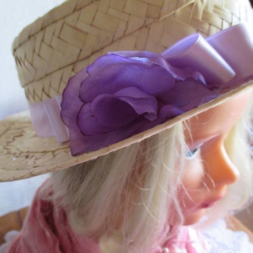 Chapeau canotier en paille fleur lilas 