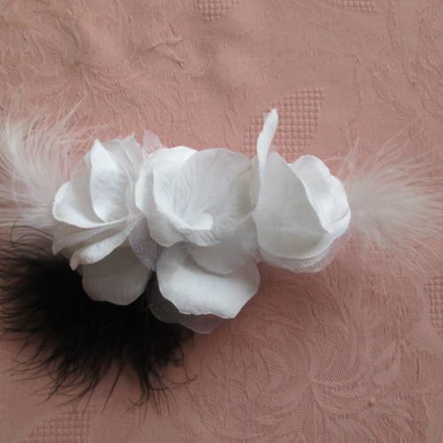 Bijoux cheveux pour chignon fleurs et plumes "symphonie d'été" noir et blanc style rétro chic shabby
