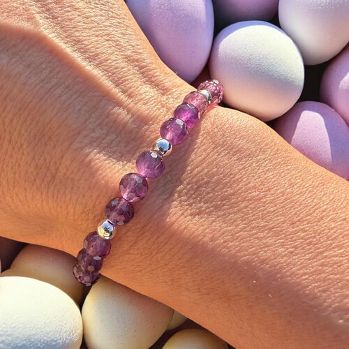Bracelet femme en perles d’améthyste facettées et hématite