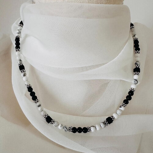Collier femme en howlite et onyx