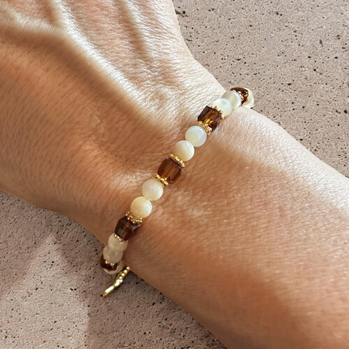 Bracelet femme en perles de nacre
