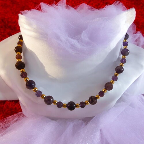Collier femme en perles d’améthyste