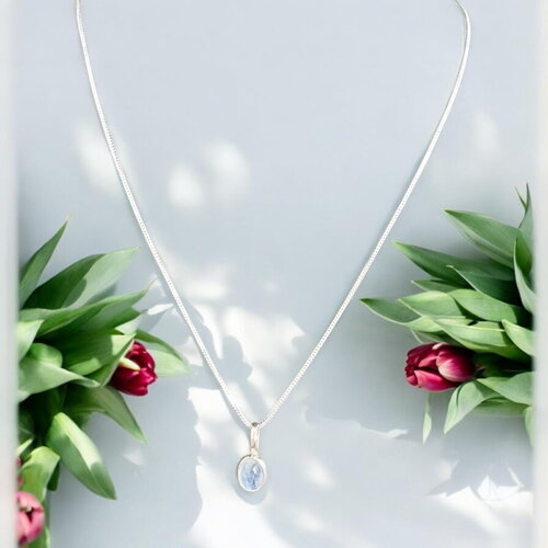 Pendentif en pierre de lune et argent