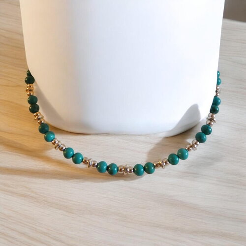 Collier en perles de turquoise et hématite