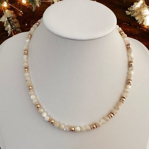 Collier en perles de nacre
