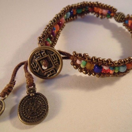  bracelet shannan style tibétain en rocailles.