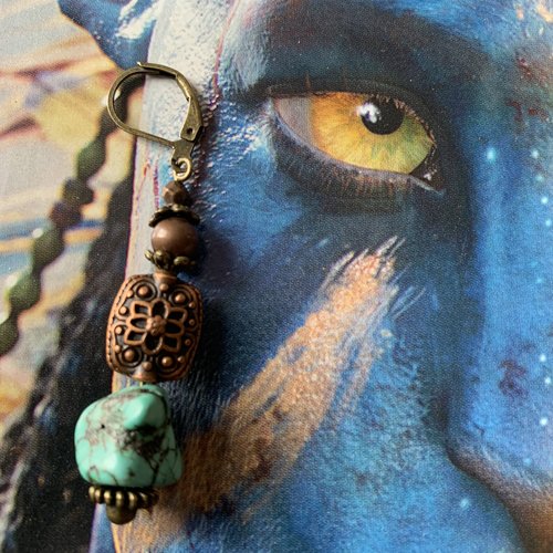 Boucles d'oreilles ethniques en turquoise et cuivre.