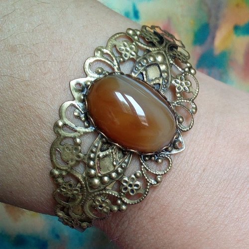 Agate cafe,bracelet manchette laiton bronze ajustable filigrane fleuri avec cabochon oval,fait mains en france,cadeau fete noel