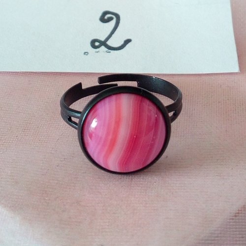 Bague ajustable laiton noir avec cabochon rond,agate rose pierre fine,cadeau fete anniversaire,boho bobo,fait mains en france
